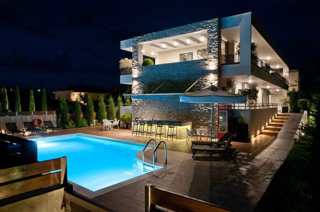 Chrysalis Studios Stavros  Luaran gambar
