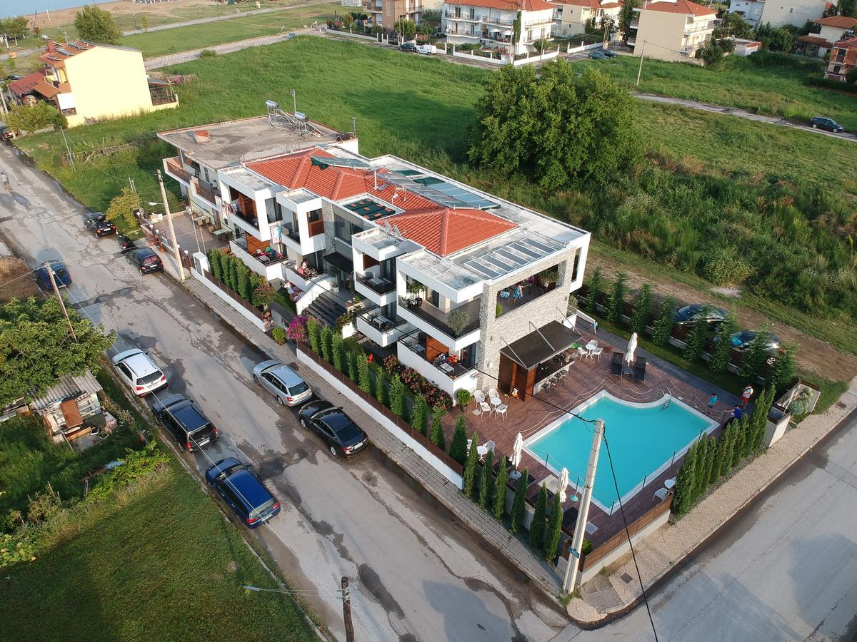 Chrysalis Studios Stavros  Luaran gambar